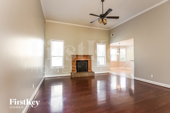 Photo - 16 Cedar Way