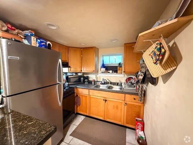 Building Photo - 1013 NW 3rd Ave Unit Apt #102
