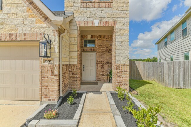 Photo - 15203 Lake Powell Dr