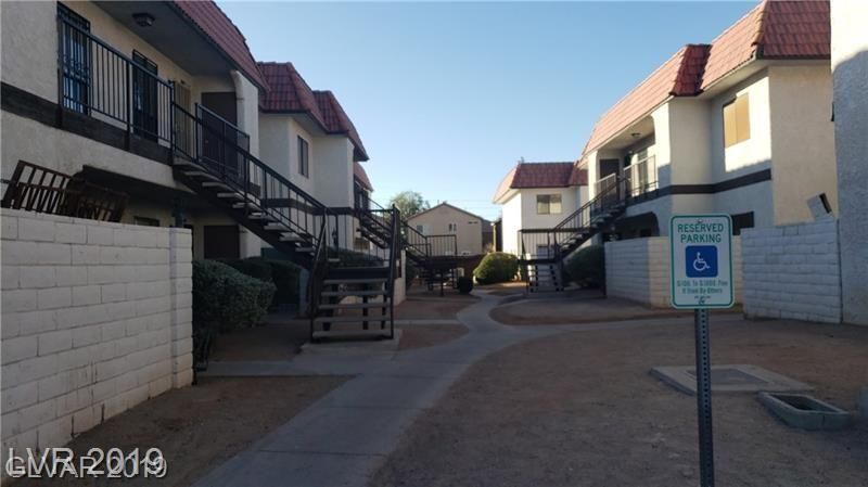 Photo - 4300 N Lamont St Unit 209