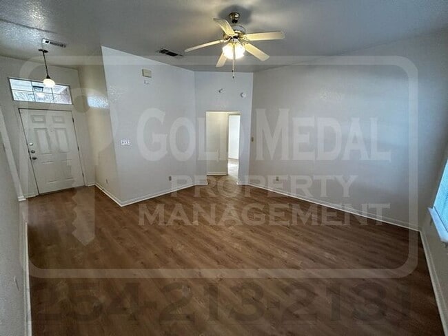 Photo - 1805 Diana Ln