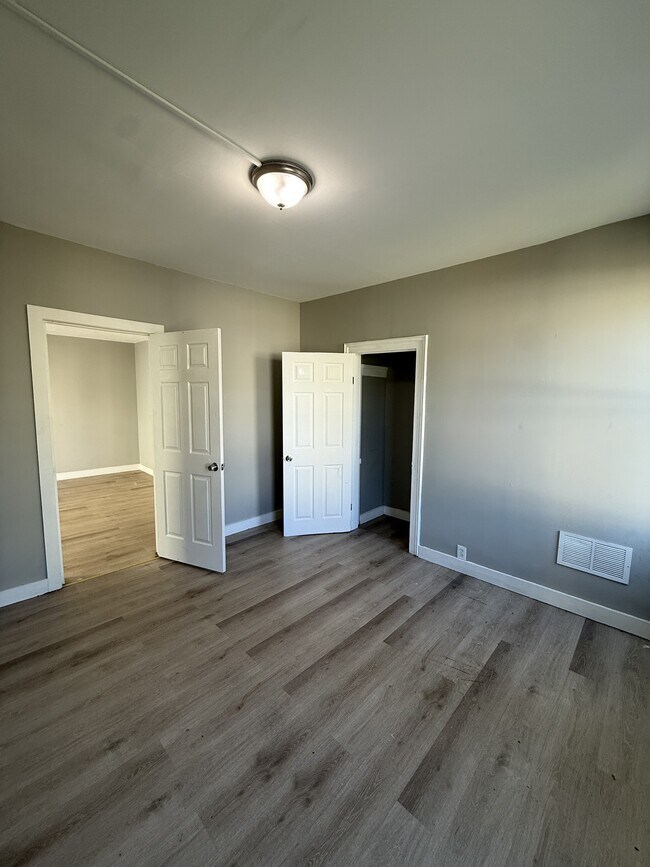 123 Lakeview Ave