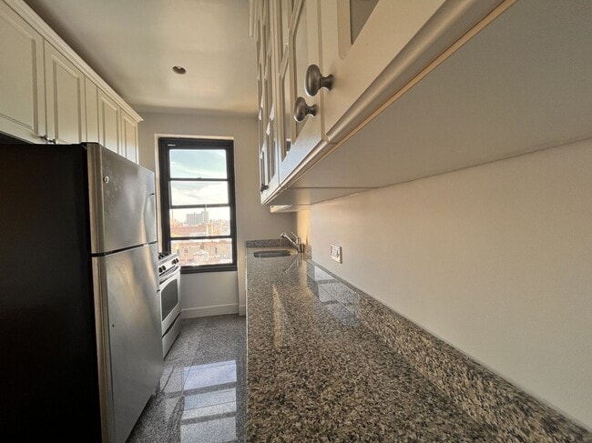 Photo - 166 Second Avenue Unidad 3H
