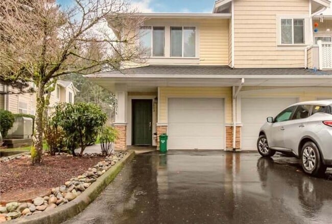 Building Photo - View 2 bed Lakes Condo