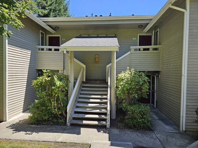 Photo - 9009 Avondale Rd NE