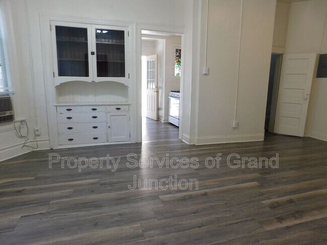 816 Grand Ave Unit 2