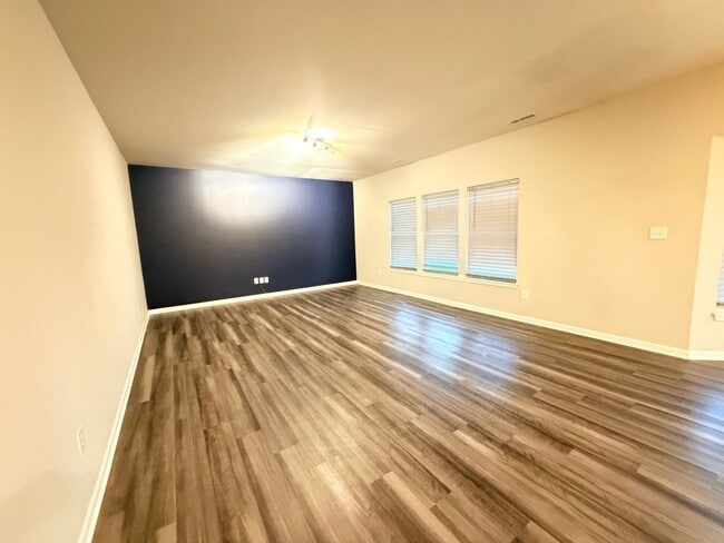 Photo - 1325 Horse Shoe Bnd