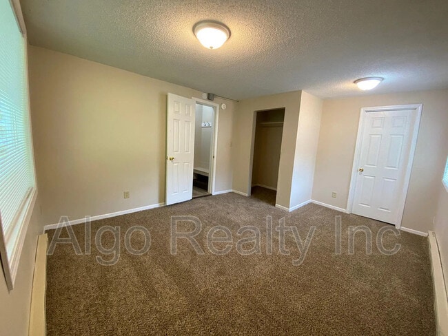 Photo - 603 Lawson Ave E