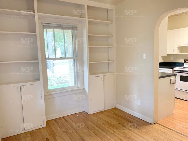 Photo - 645 S Loomis Ave