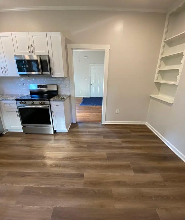 Photo - Renovated 3/1 Available Near Downtown Gree...