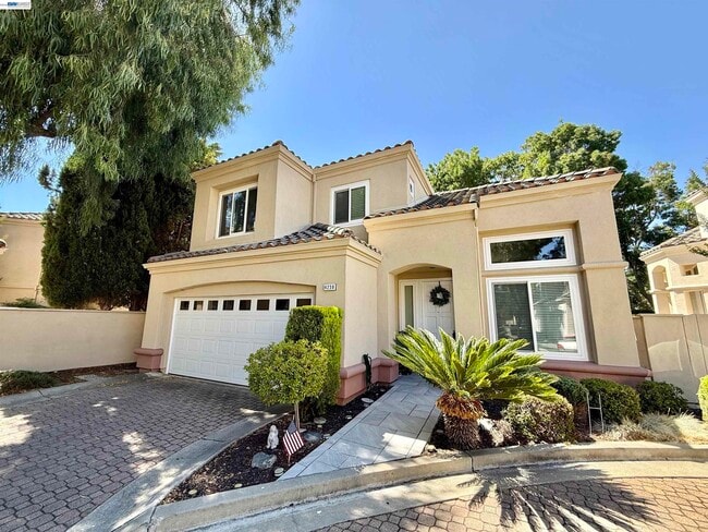 Building Photo - 4238 Diavila Ave