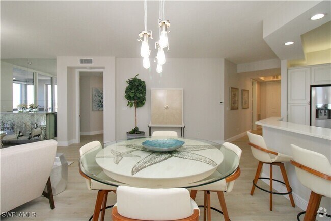 Building Photo - 410 Flagship Dr Unit 801 Rental