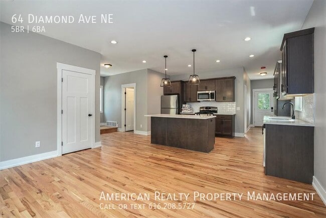 Photo - 64 Diamond Ave NE