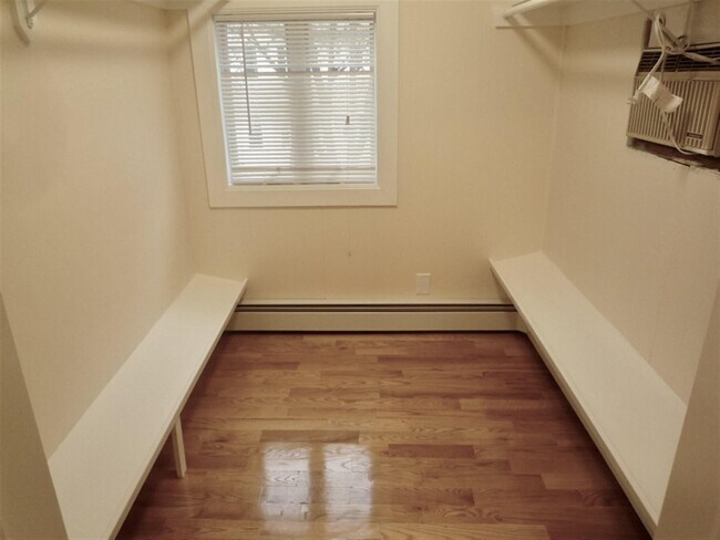 Photo - 217 Willow Ave Unidad 2