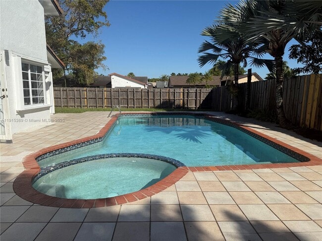 Photo - 10937 SW 138th Pl