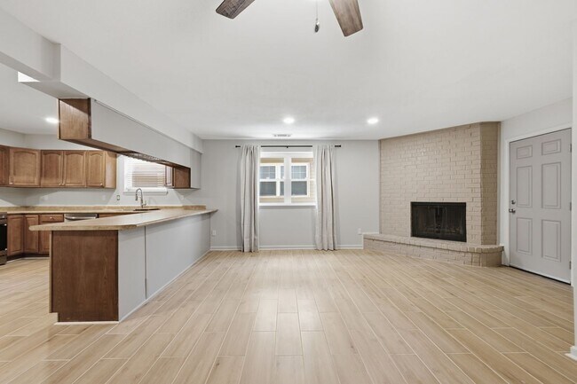 Photo - 6182 Milne Blvd
