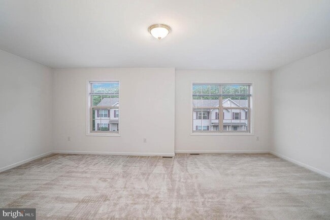 Photo - 6383 Creekbend Dr
