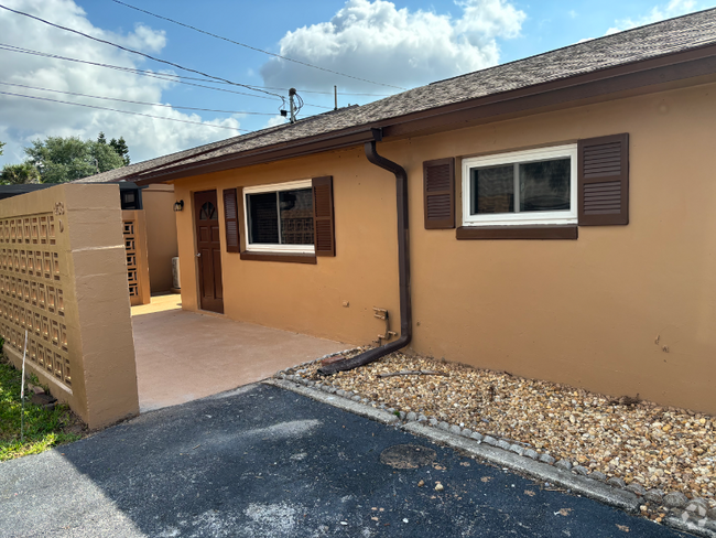 Building Photo - 453 D St Rental
