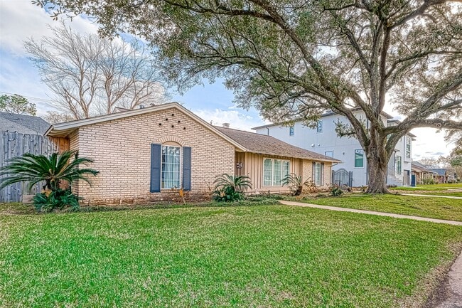 Photo - 5027 Yarwell Dr