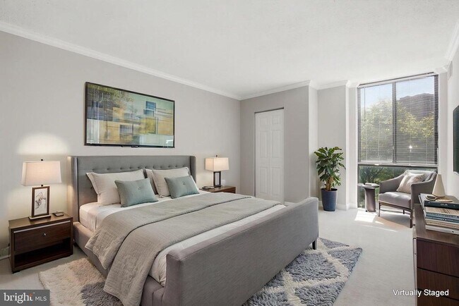 Photo - 2300 Pimmit Dr Unit 7-713
