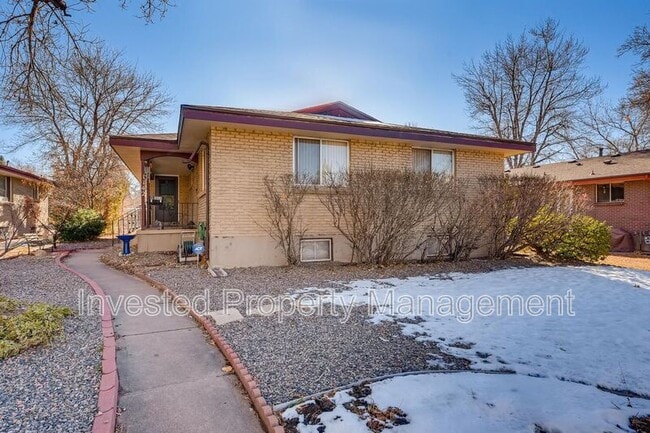 Building Photo - 1142 W Ida Ave Unit B Rental