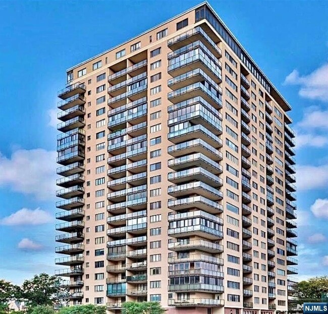 Building Photo - 1203 River Rd Rental