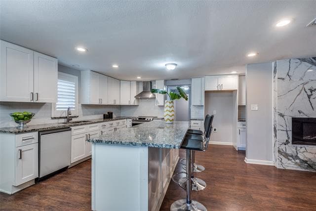 Photo - 6912 Taylor Ln