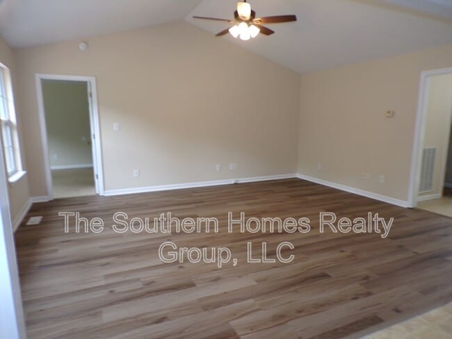 Photo - 1425 Hammerhill Rd