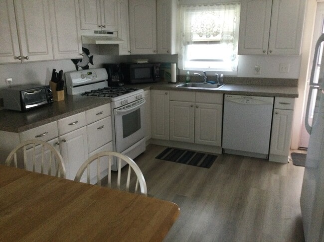 Photo - 147 Franklin St