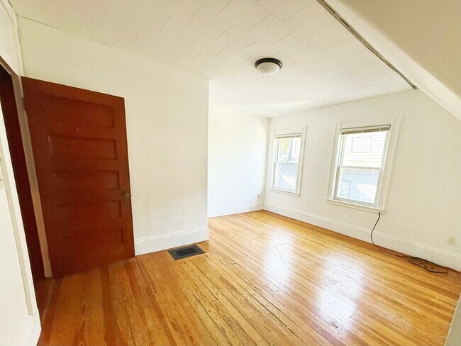 Photo - 582 Cambridge St Unit 3