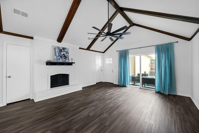 Photo - 2908 Camelot Ln