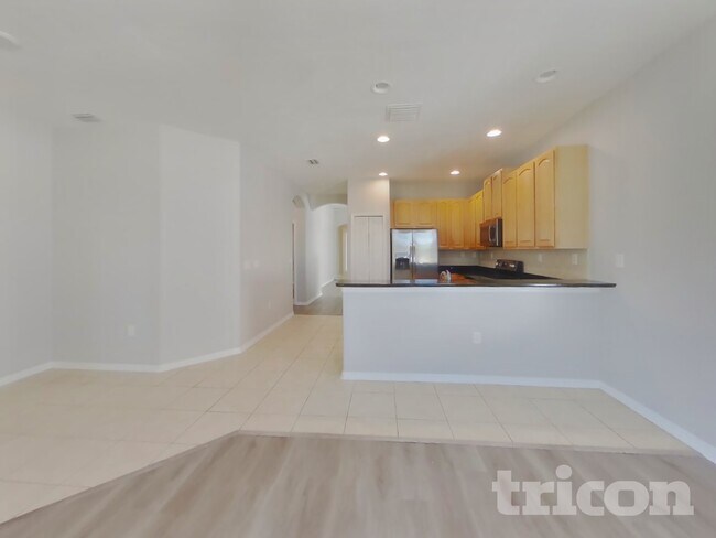 Photo - 1036 Napolean Way