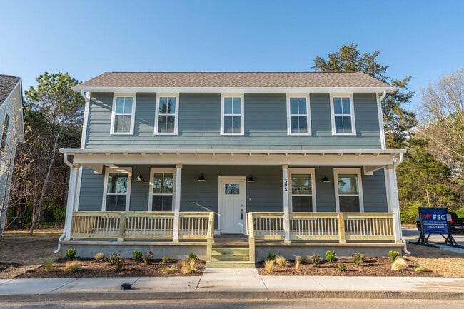 Building Photo - Beautiful new 2-story home features 2 BR/2...
