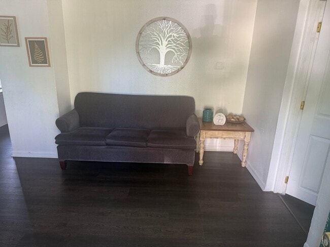 Photo - 1057 N Ohio St