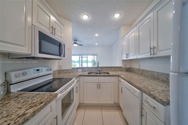 Building Photo - 12180 SW 5th Ct Unit 12180 Rental