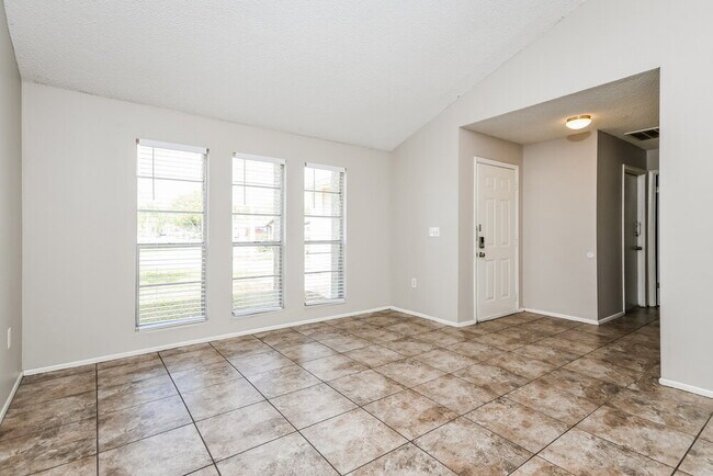 Photo - 344 Sand Pine Trail