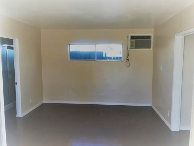 2583 N Palm Canyon Dr Unidad 200 B