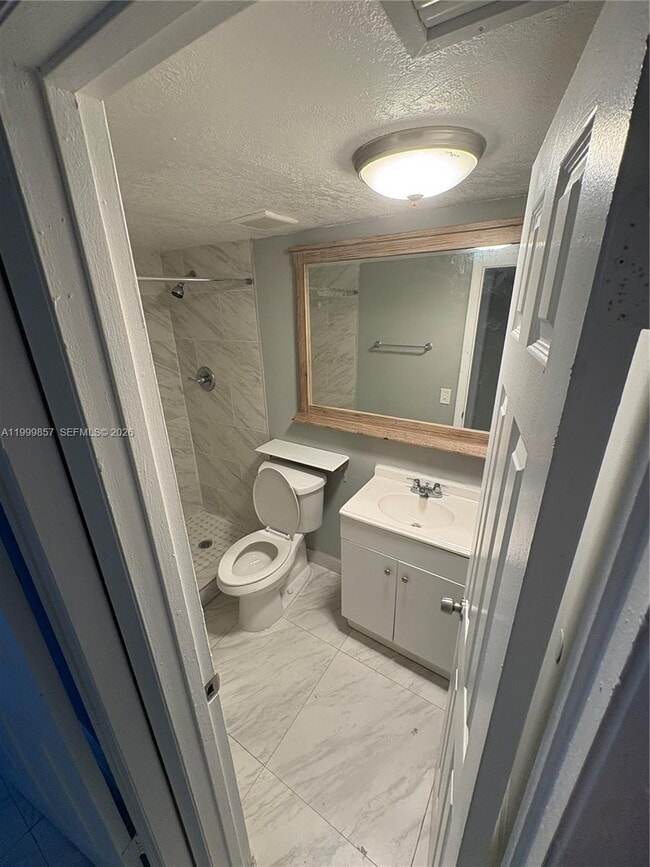 Photo - 3901 NW 9th Ave Unidad 2