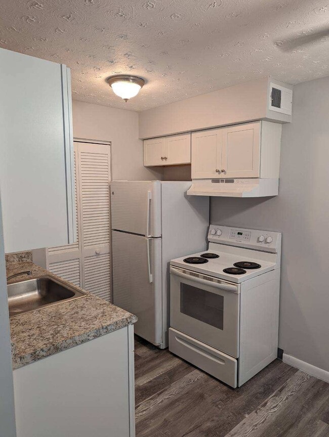 Photo - 7008 Ohio Ave