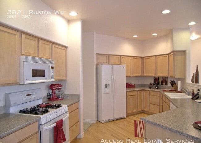 Photo - 3921 Ruston Way