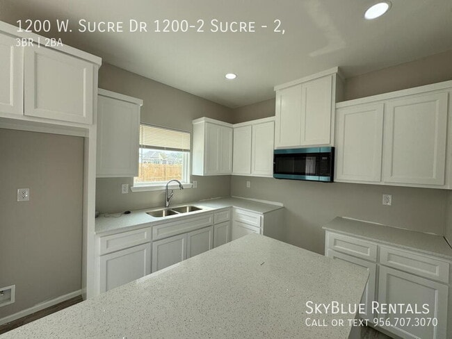 Building Photo - 1200 W Sucre Dr Unit 2,