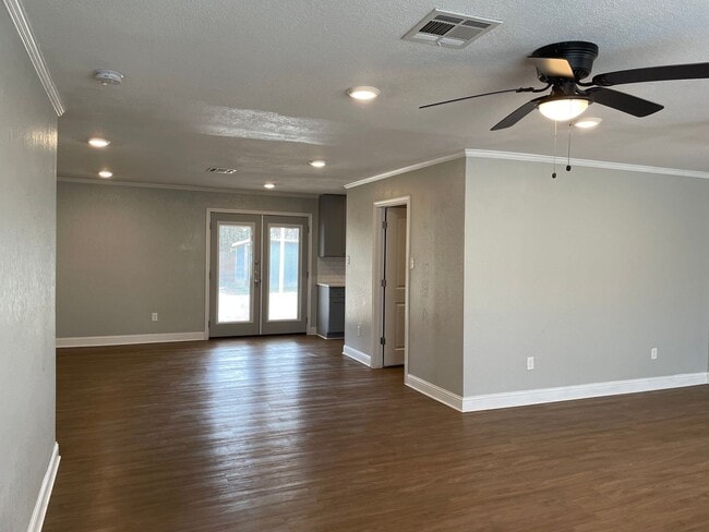 Photo - Available Now! Updated and Upgraded 3 Bed/2 Bath_Lawn Care Included