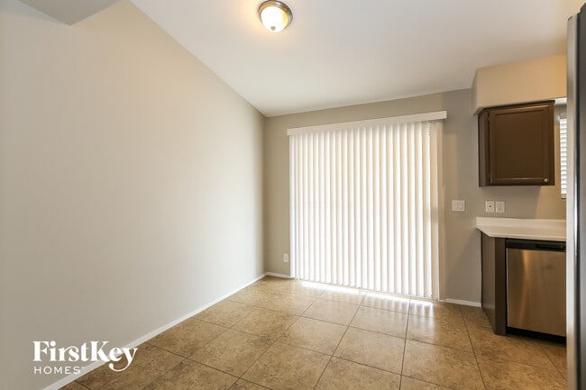 Photo - 5100 Chambliss Dr