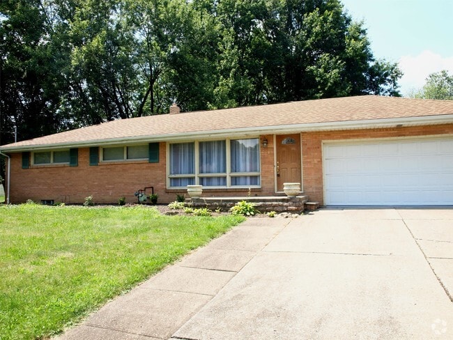 Building Photo - 5551 Thunderbird Cir NW Rental