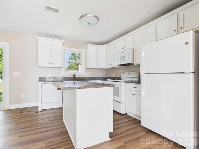 Photo - 1329 Filbert St