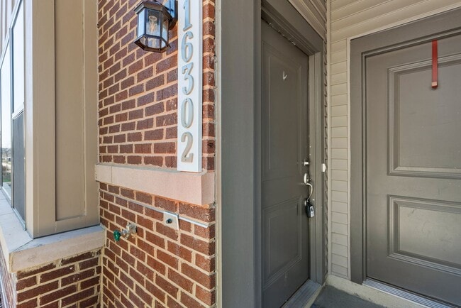 Photo - 3BD/2.5BA - Derwood Townhouse Condo - Attached 1 Car Garage