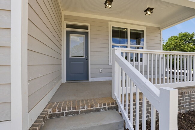 Photo - 705 Woodmore Ln