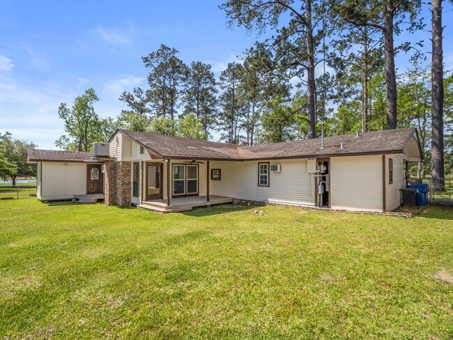 Photo - 615 Morris Rd