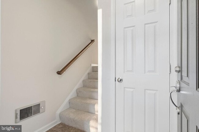 Photo - 20591 Geddes Terrace