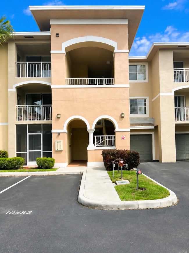 Building Photo - 6533 Emerald Dunes Dr Unit 301